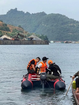 case-CTy TNHH Tadpole boats Viet Nam